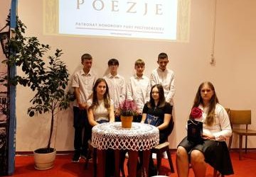 Narodowe Czytanie się zaczyna – strofy Jana z Czarnolasu przypomina…