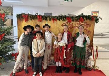 Wyróżnienie w V Międzyszkolnym Konkursie kolęd i pastorałek „Gore Gwiazda Jezusowi”