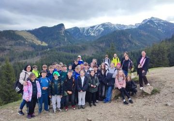 Uczniowie klas 4-8 pozdrawiają z Zakopanego ⛰️⛰️⛰️